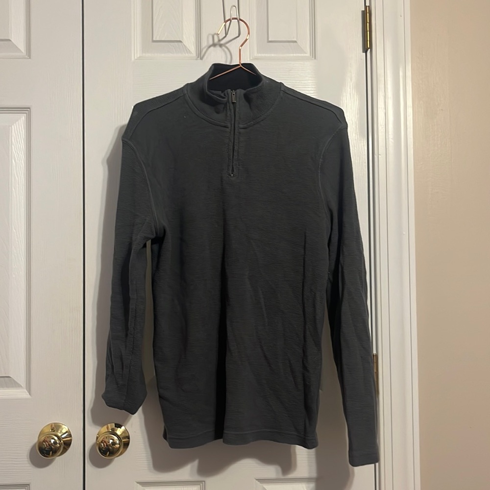 ALFANI sweater size medium in great condition